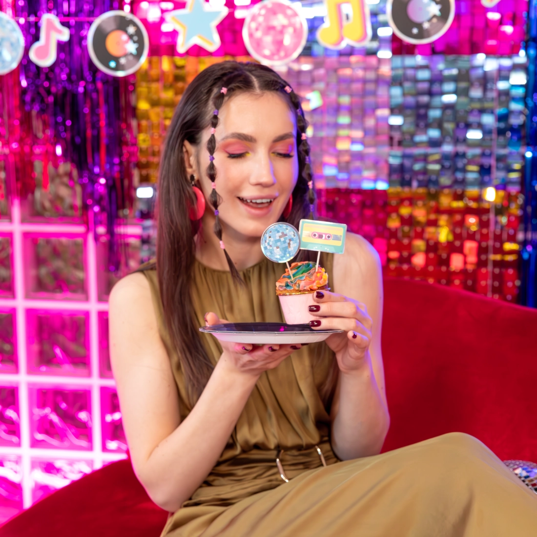 Farfurii de hârtie Retro Disco 18 cm | Set 6 buc.